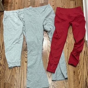 3 pairs women’s workout pants size medium
